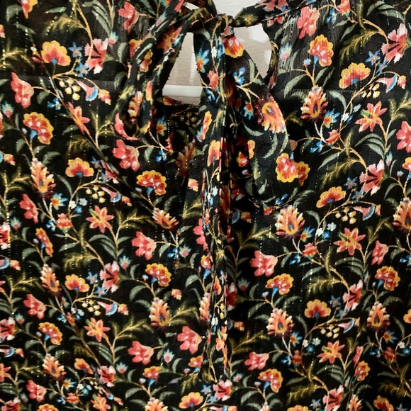 Beautiful Loft Black Floral and Gold Thread Tie Neck Blouse, Size LP - Picture 5 of 5